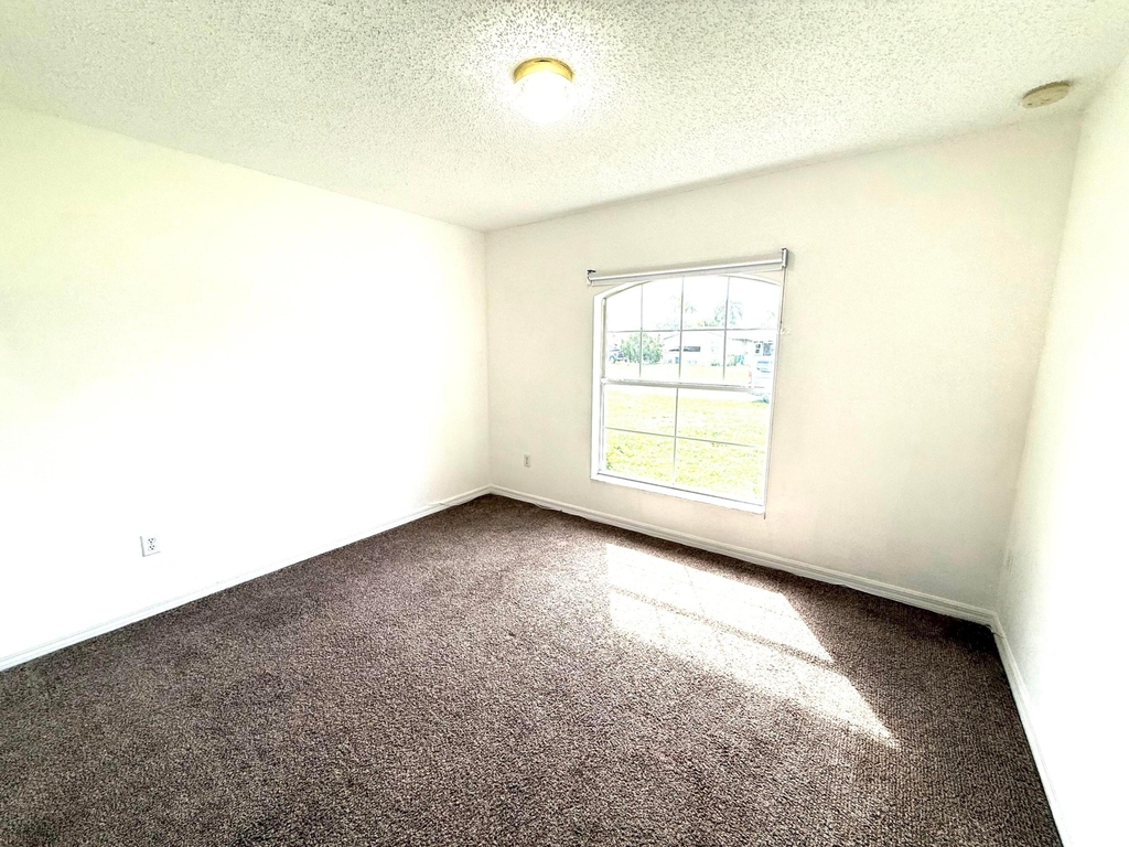 324 Seaside Terrace - Photo 10