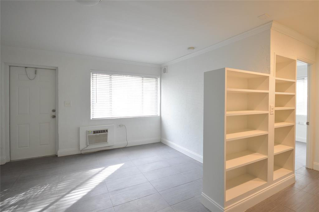 835 Ne 15th Avenue - Photo 4