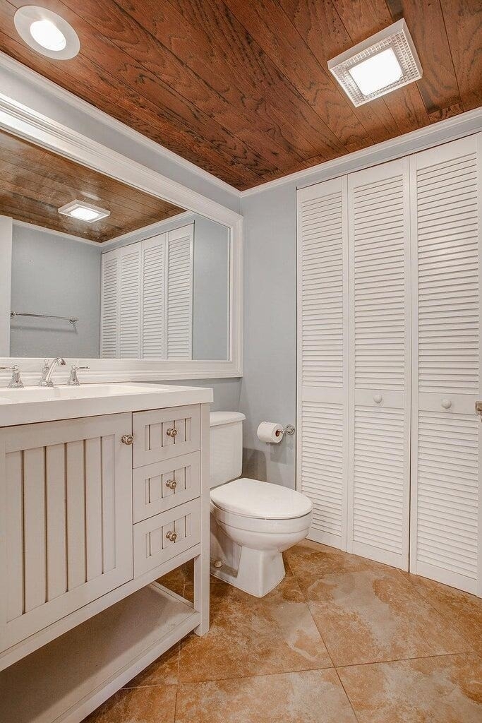 204 2nd Court - Photo 1