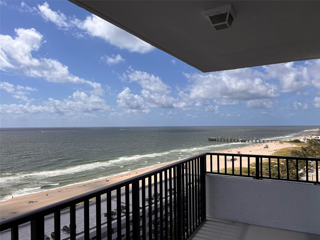 531 N Ocean Boulevard - Photo 0