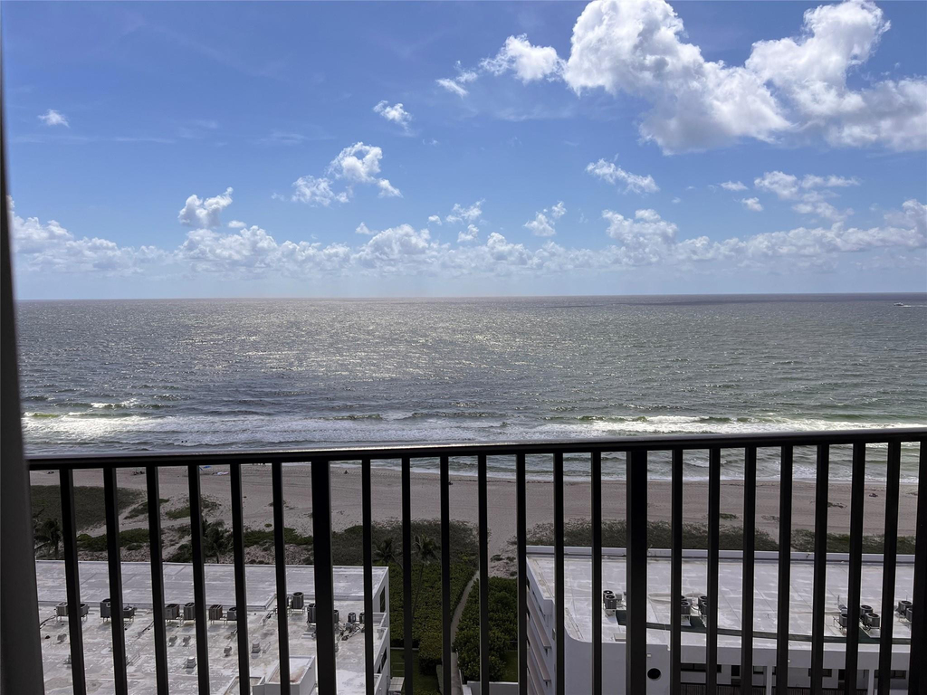 531 N Ocean Boulevard - Photo 2