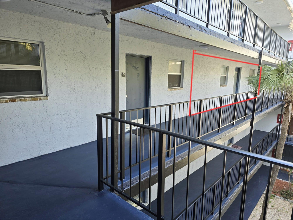 2860 Somerset Drive - Photo 4
