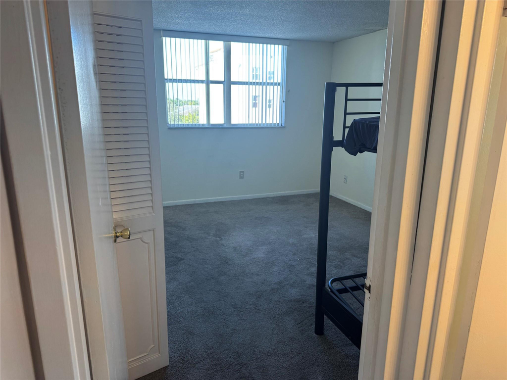2860 Somerset Drive - Photo 40