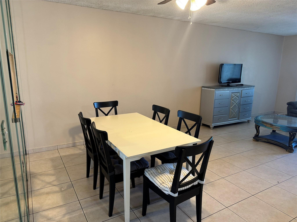 2860 Somerset Drive - Photo 17