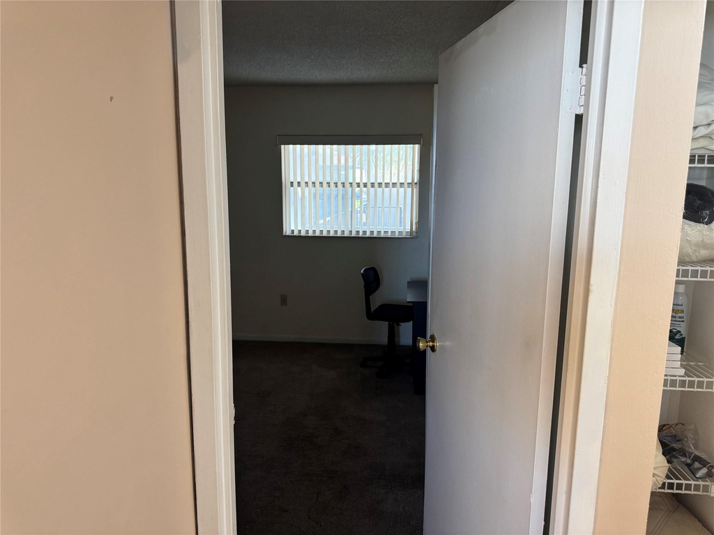 2860 Somerset Drive - Photo 32