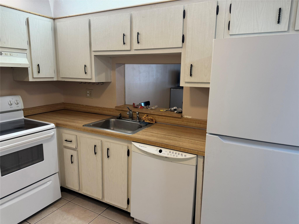 2860 Somerset Drive - Photo 15