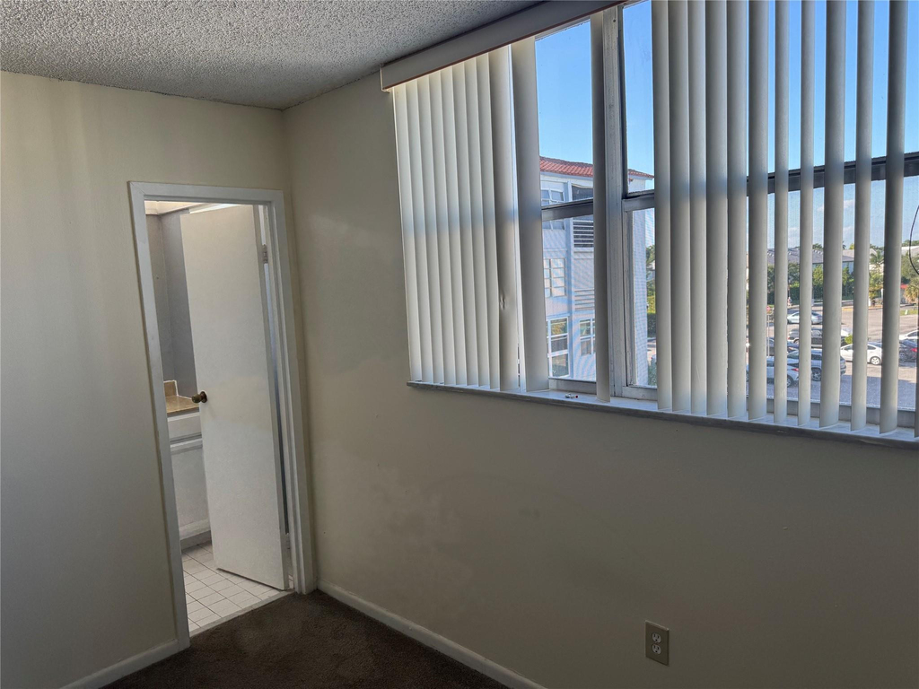 2860 Somerset Drive - Photo 44