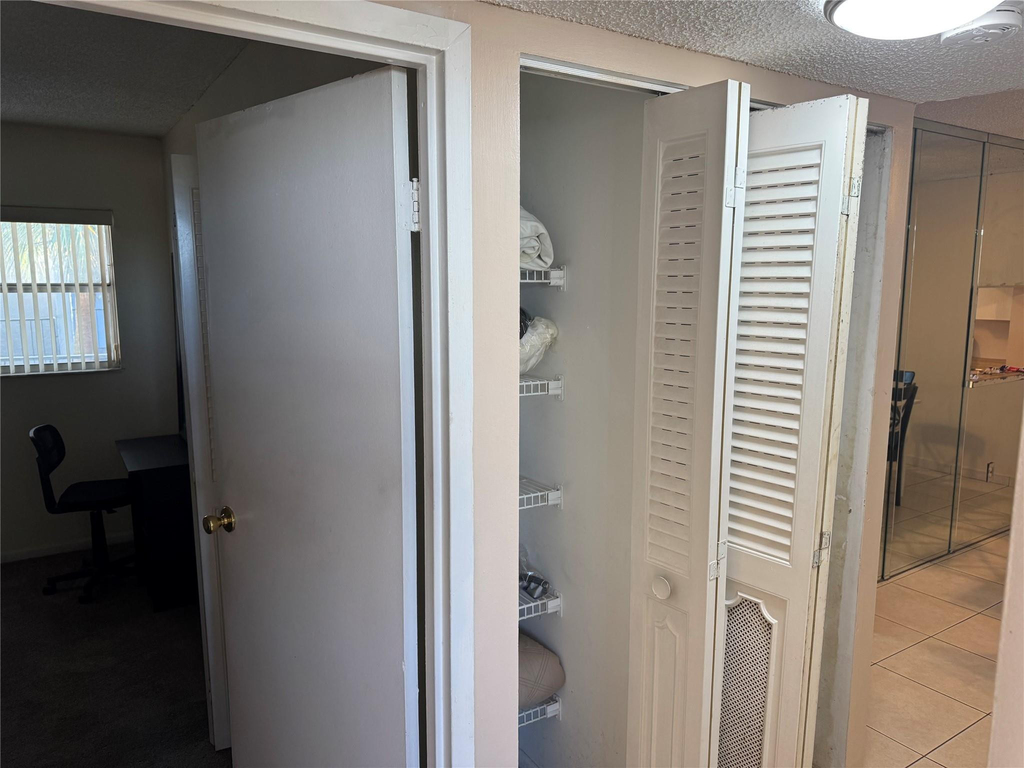 2860 Somerset Drive - Photo 31