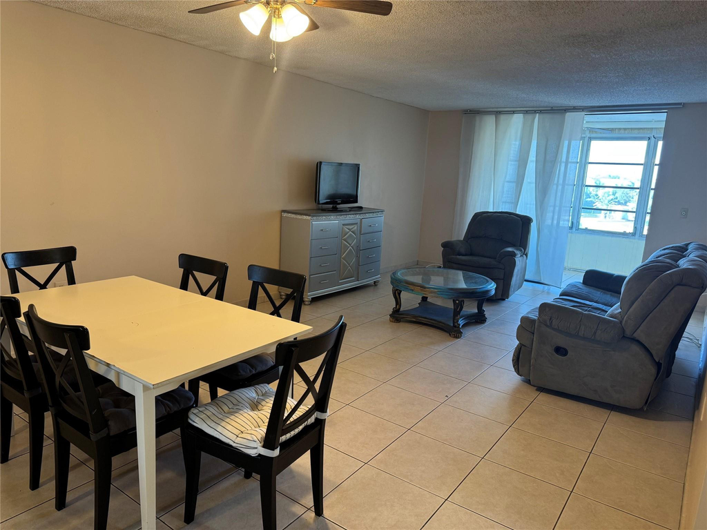 2860 Somerset Drive - Photo 18