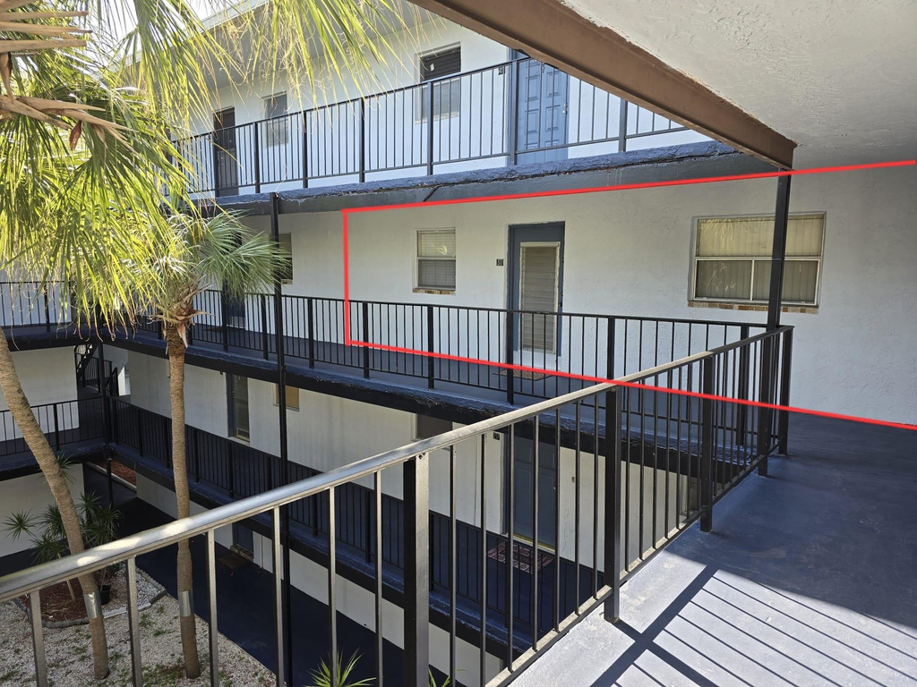 2860 Somerset Drive - Photo 12