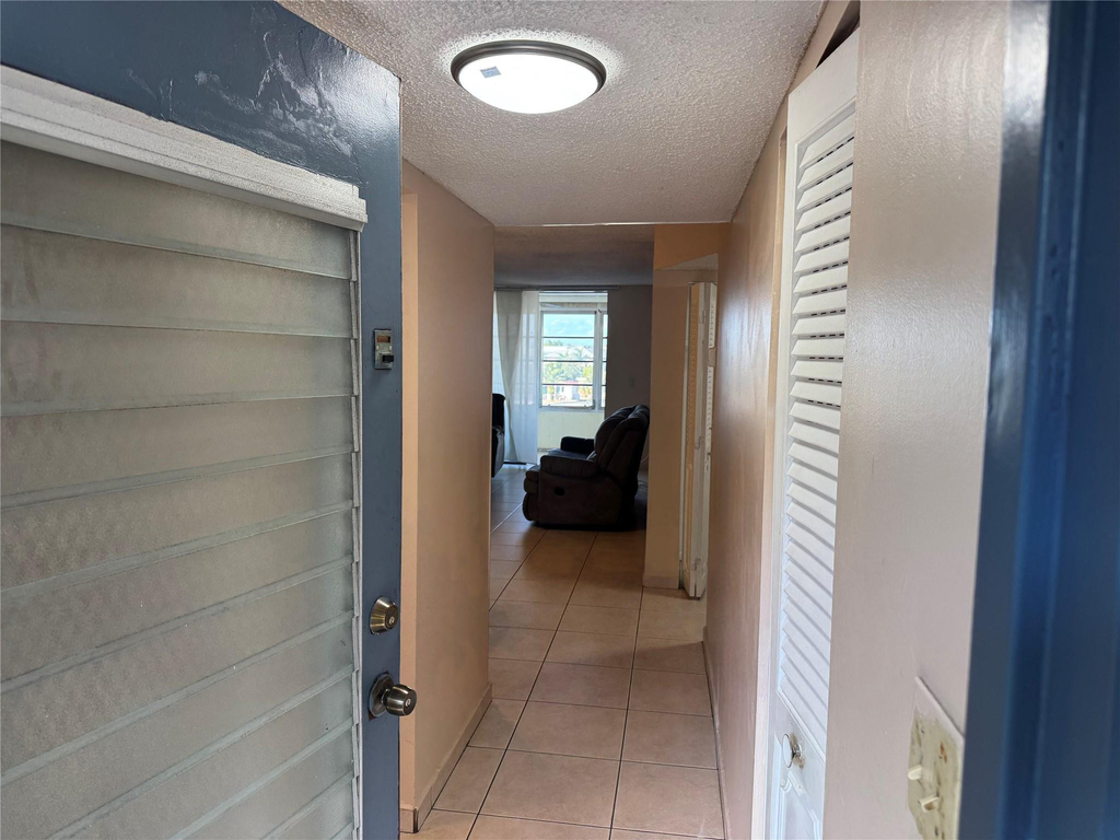 2860 Somerset Drive - Photo 13