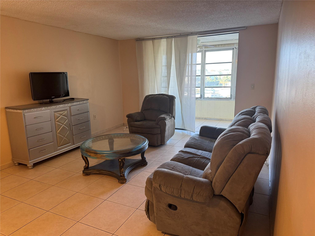 2860 Somerset Drive - Photo 21