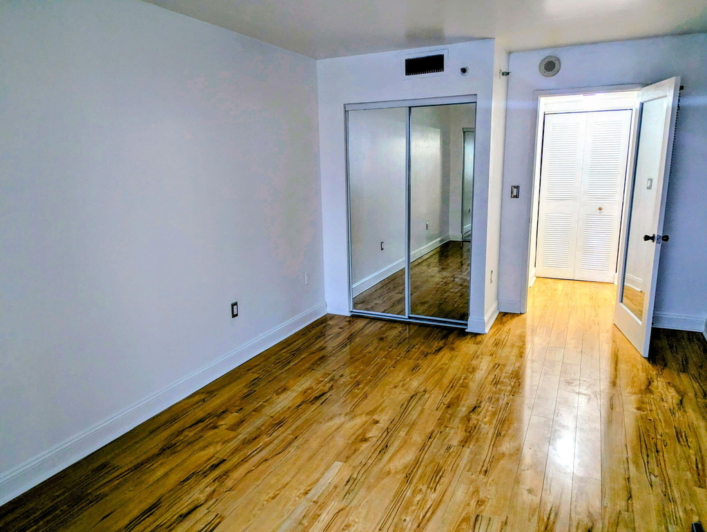 850 N Miami Avenue - Photo 14