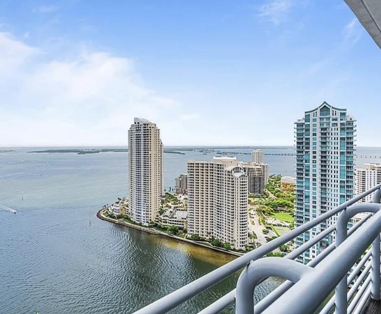 325 S Biscayne Boulevard - Photo 0