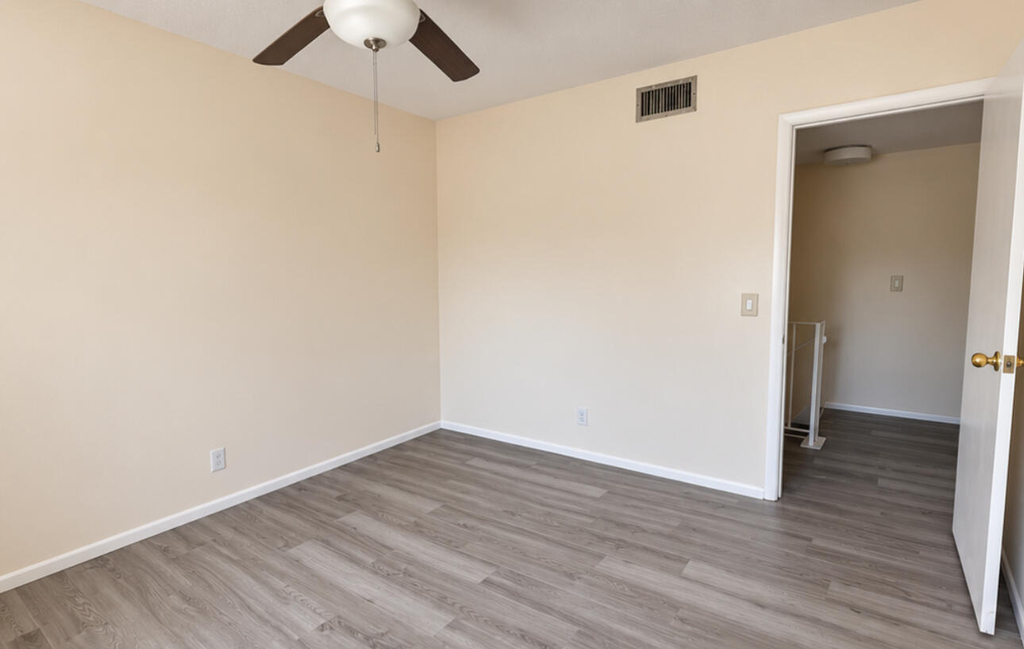 3007 Nw 68th Street - Photo 4
