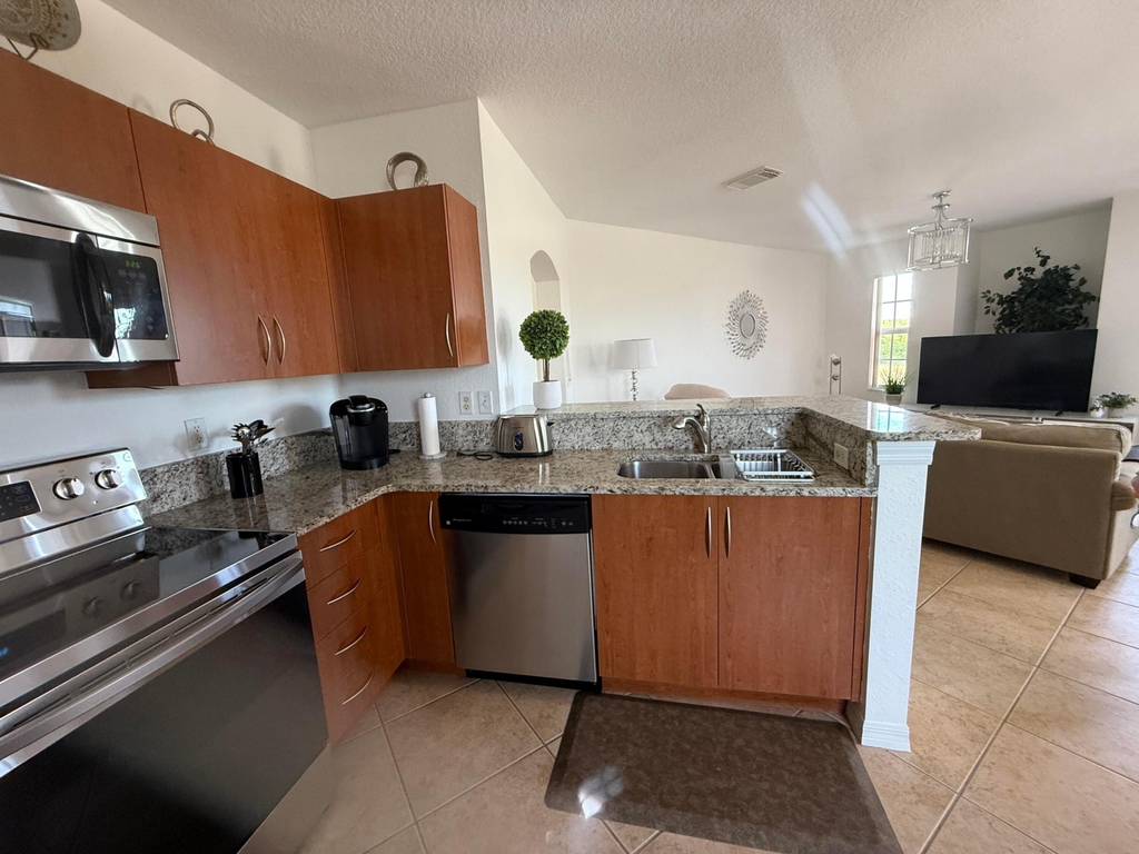 156 Sw Peacock Boulevard - Photo 3