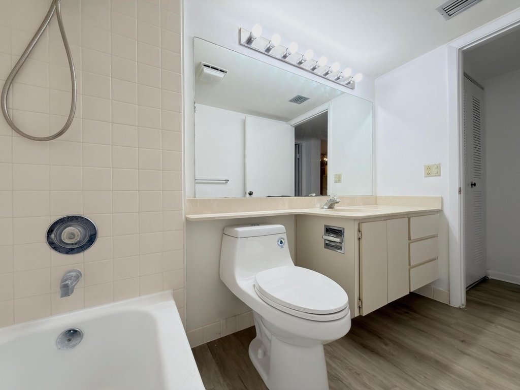 2581 Village Boulevard - Photo 4