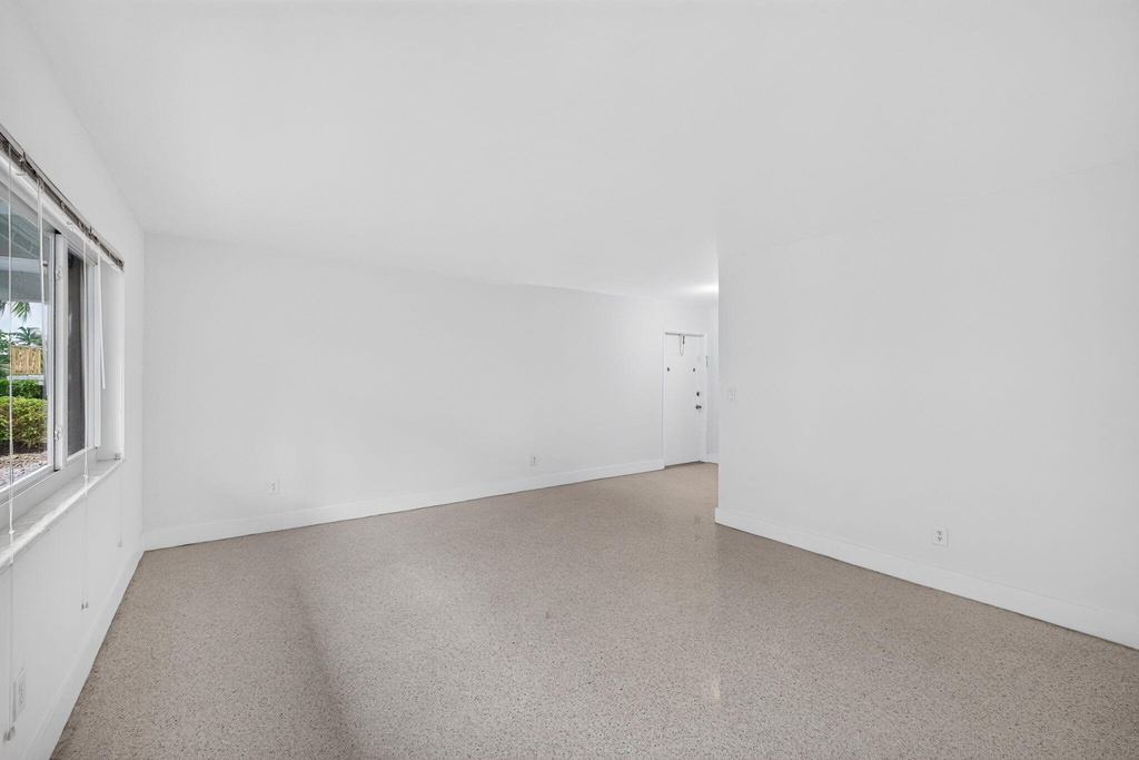 1821 Middle River Drive - Photo 2
