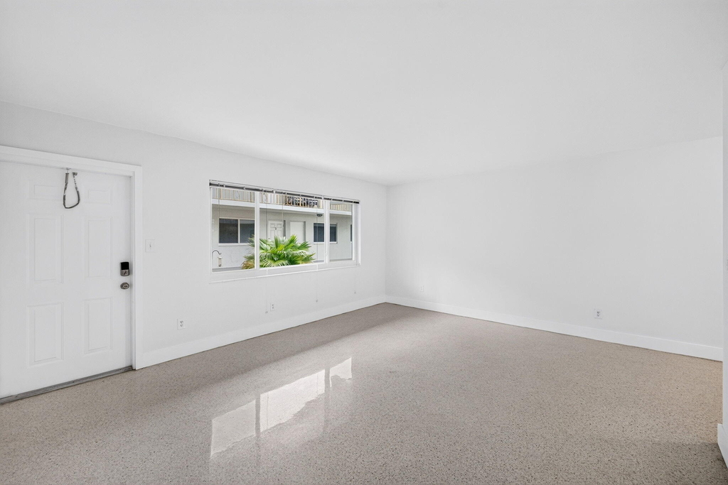 1821 Middle River Drive - Photo 3