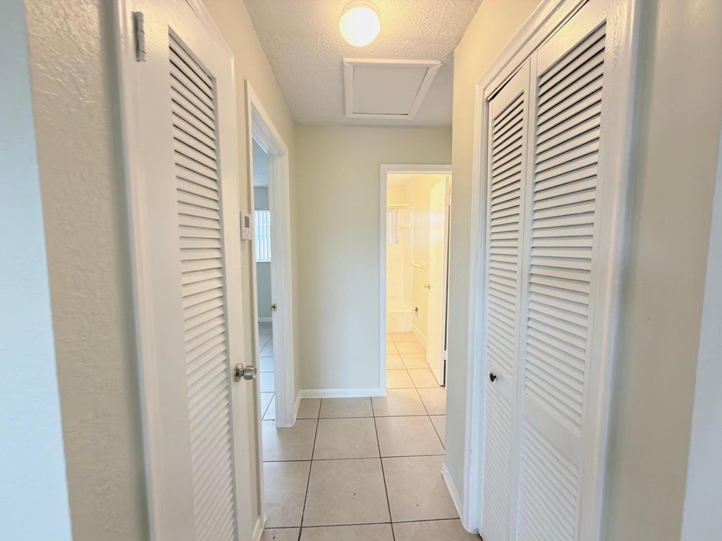 200 Croton Avenue - Photo 6