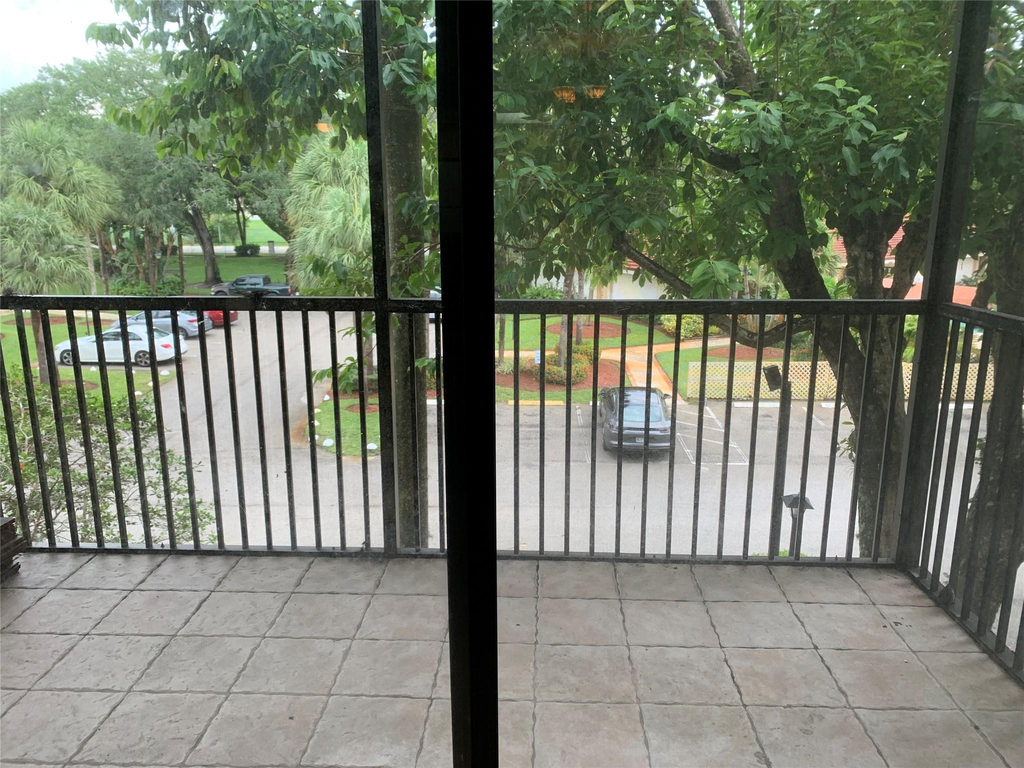 5530 Nw 44th Street - Photo 7