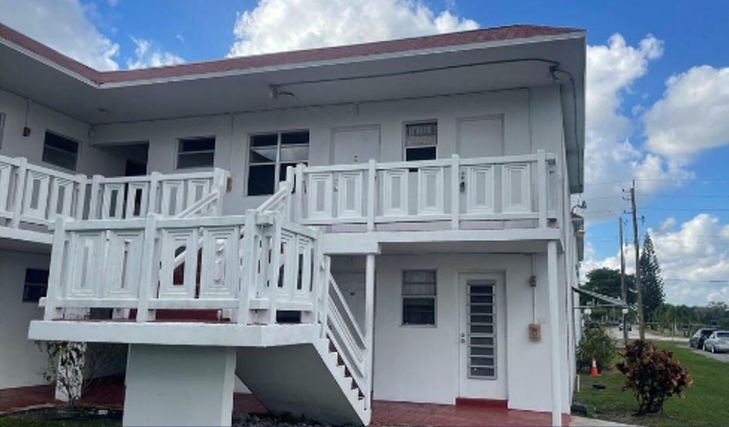 1321 Nw 43rd Avenue - Photo 0