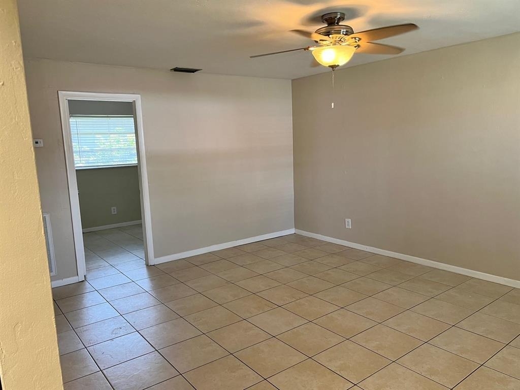 1851 Sw 25th Street - Photo 5