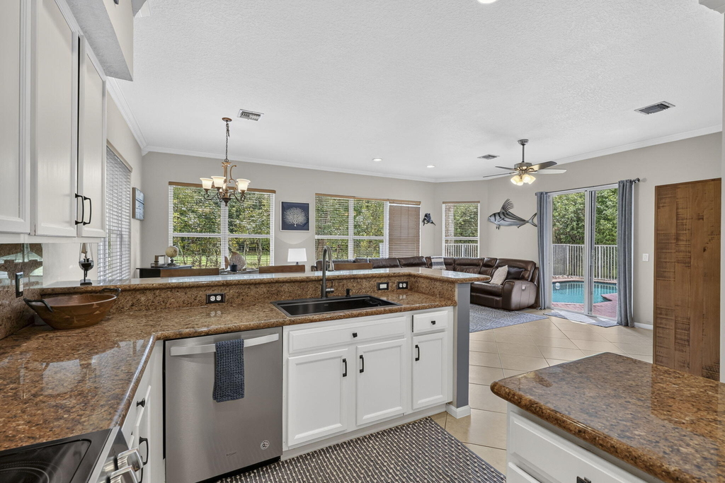3360 Harness Circle - Photo 33