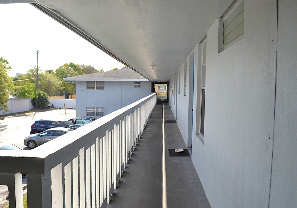 491 Nw 42nd Avenue - Photo 2