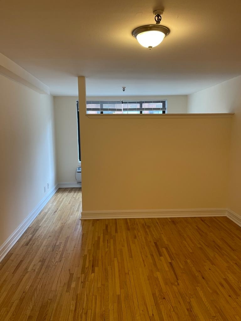 East 82nd Street / 1st Avenue - Photo 2