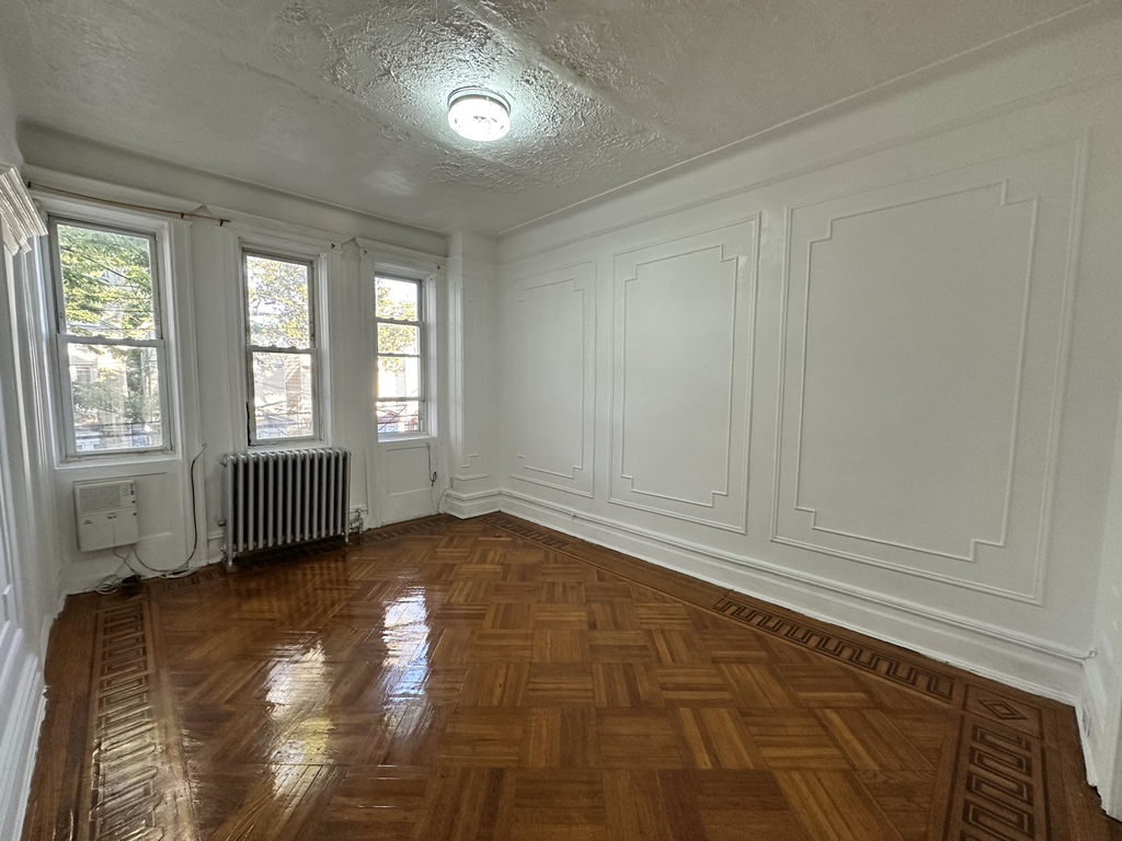 88-20 86th Street - Photo 4