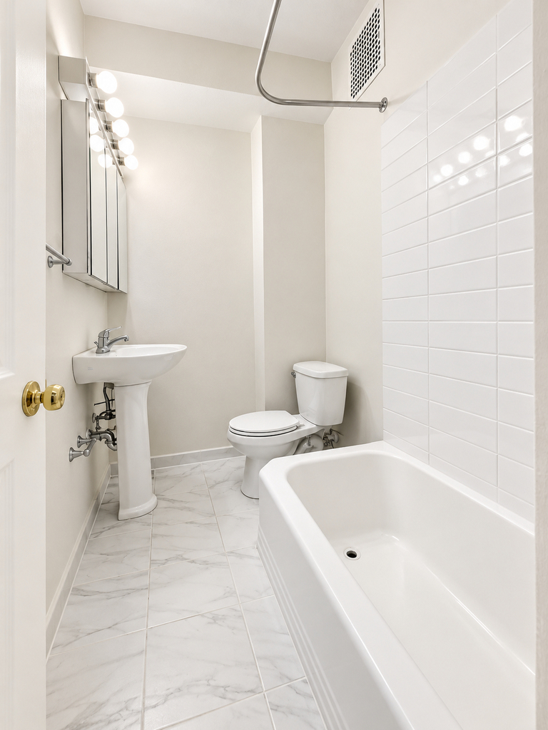 821 Riverside Drive - Photo 4