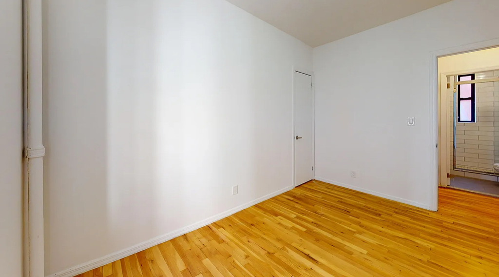 East 73rd Street - Photo 5