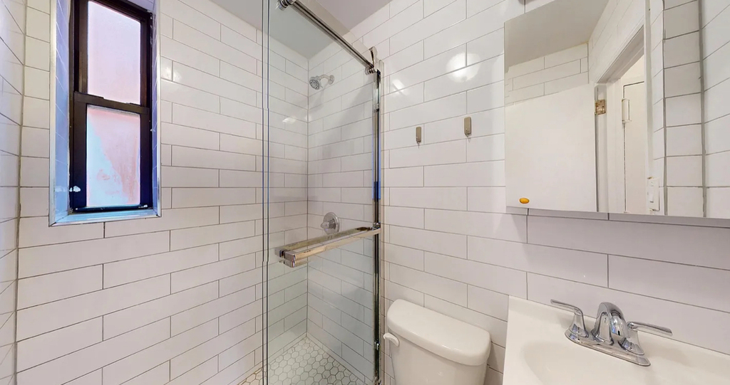 East 73rd Street - Photo 6