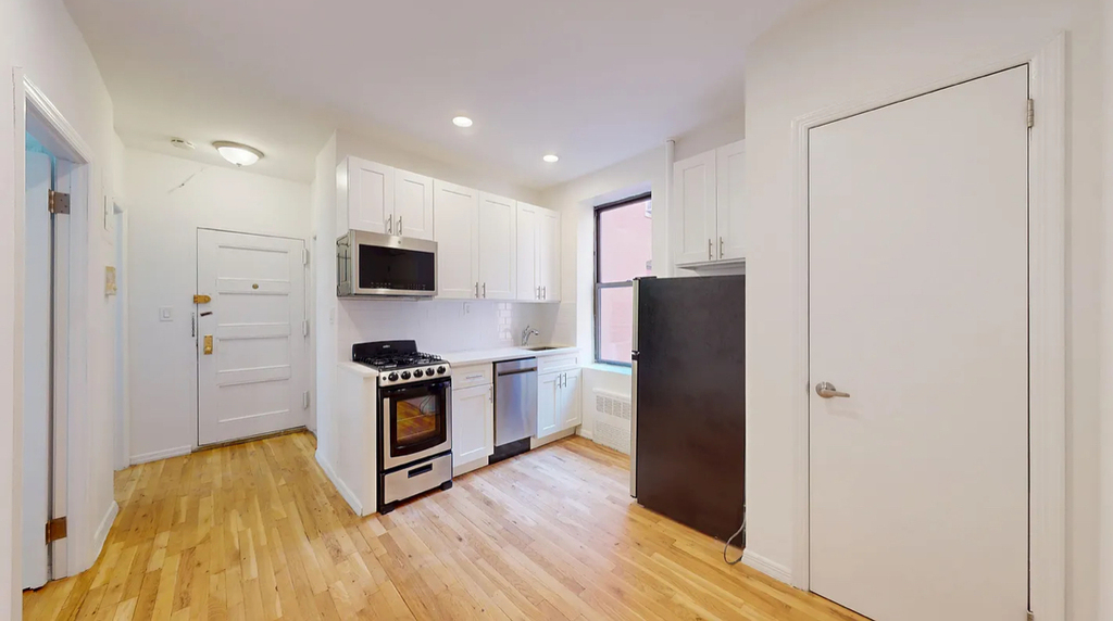 East 73rd Street - Photo 0