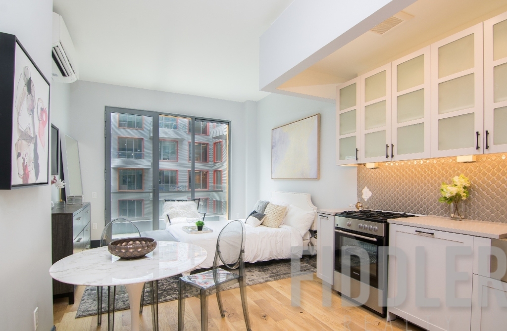 10 Montieth Street - Photo 2