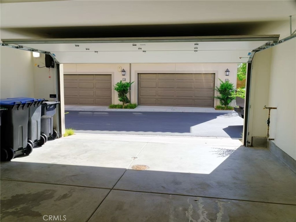 112 Newburry - Photo 9