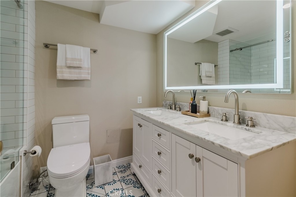 7250 Franklin - Photo 11