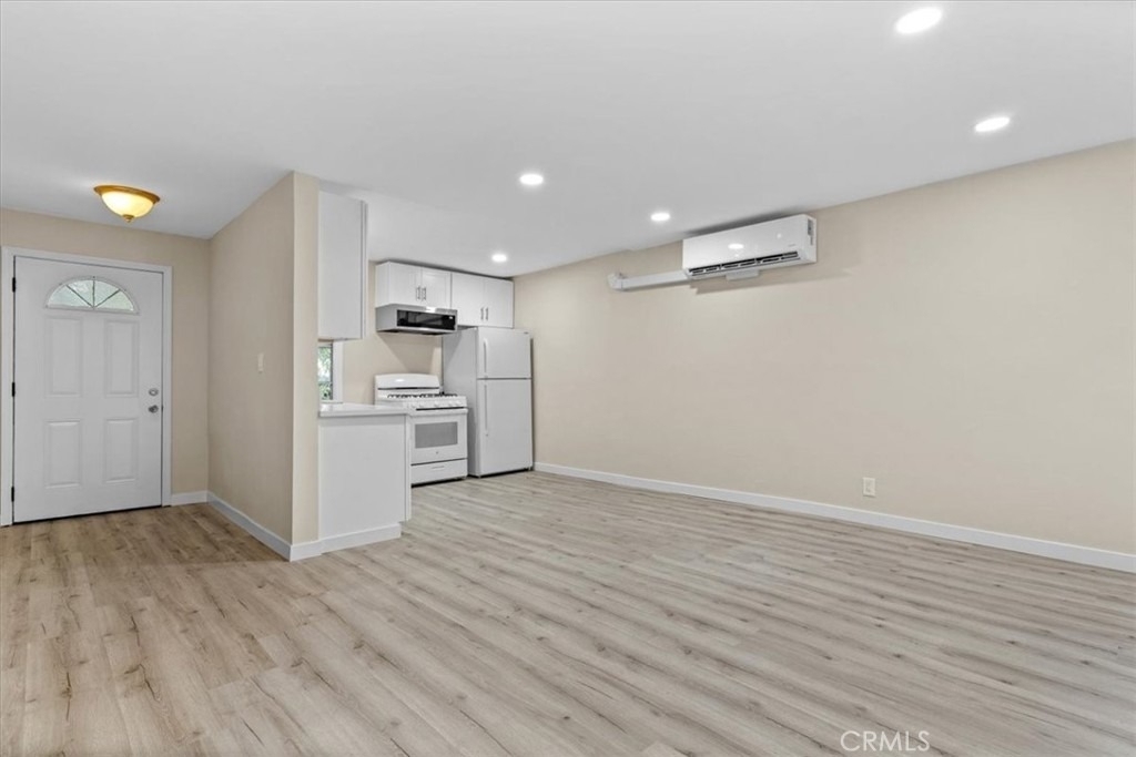 3652 Fredonia - Photo 2