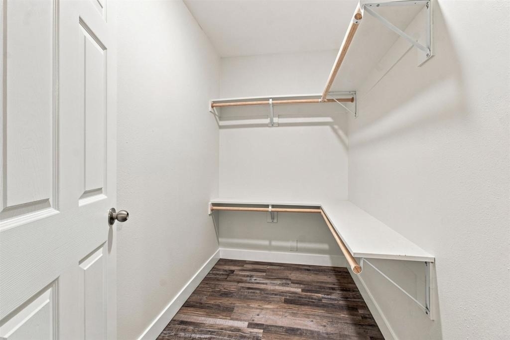 2027 E Avenue - Photo 9