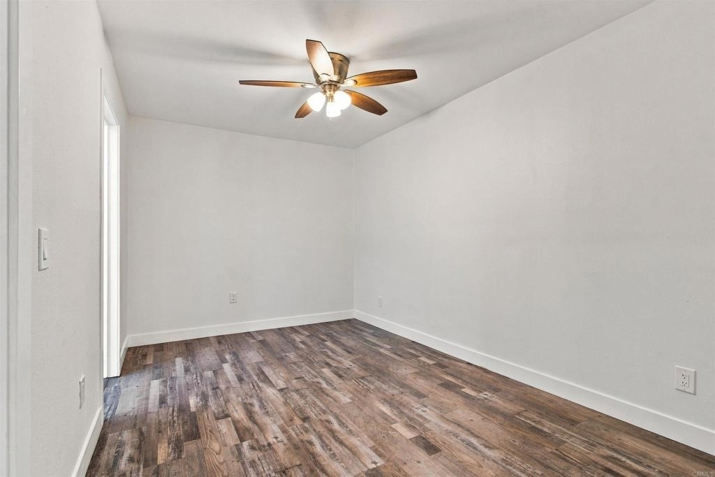 2027 E Avenue - Photo 7