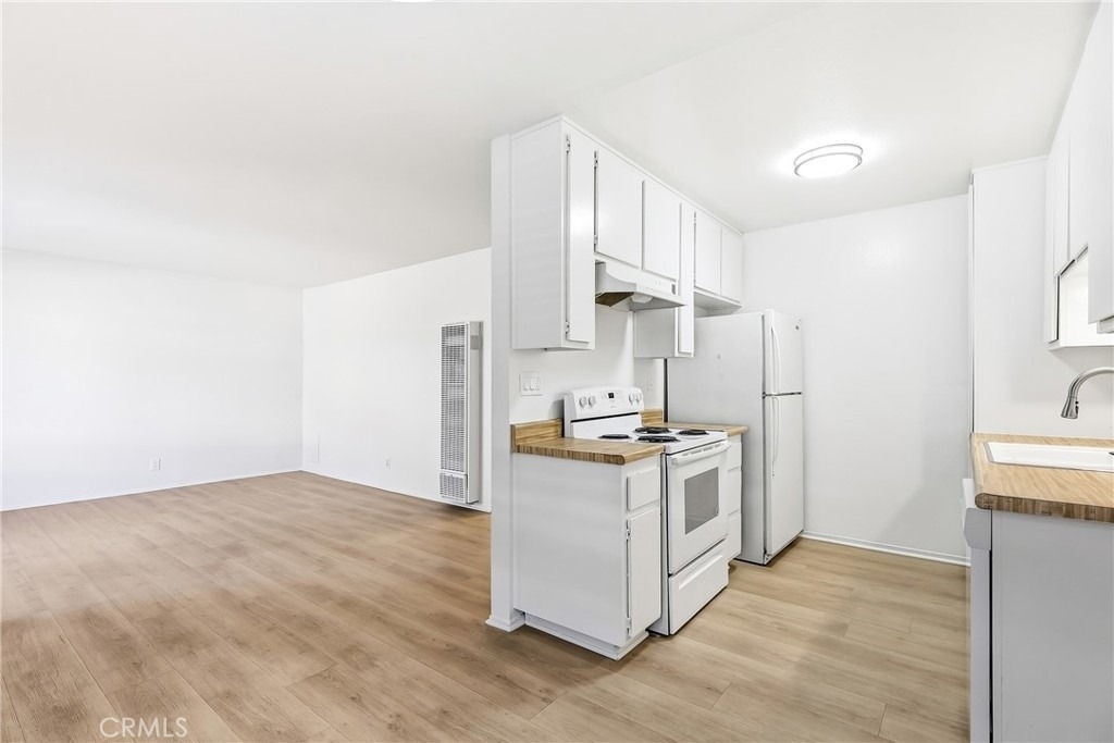 16205 Cornuta Ave - Photo 4