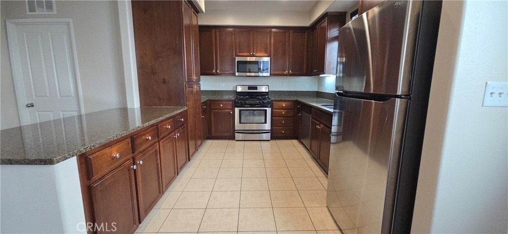 425 Merced Court - Photo 9