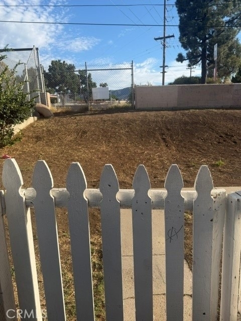 1245 W 10 - Photo 10