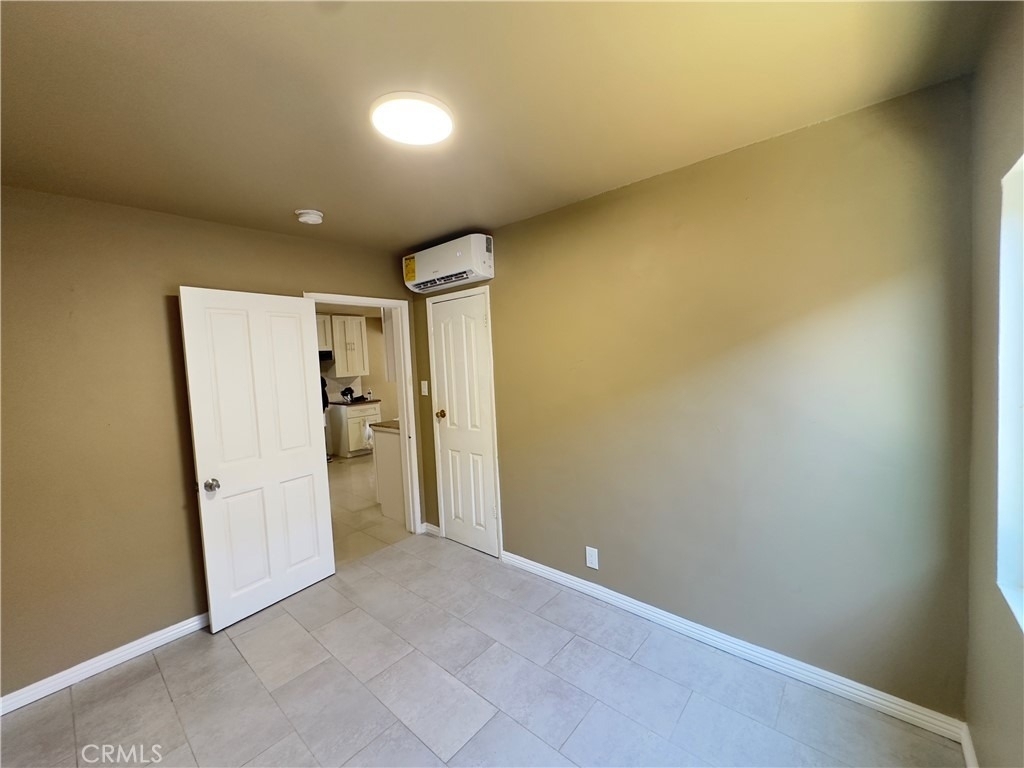 802 E 111th Drive - Photo 8