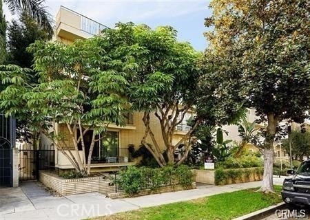 1421 Midvale Avenue - Photo 1