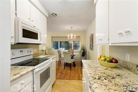 1421 Midvale Avenue - Photo 3
