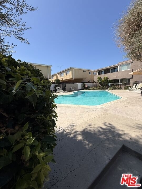 18110 Killllion Street - Photo 29
