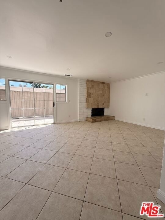 18110 Killllion Street - Photo 0