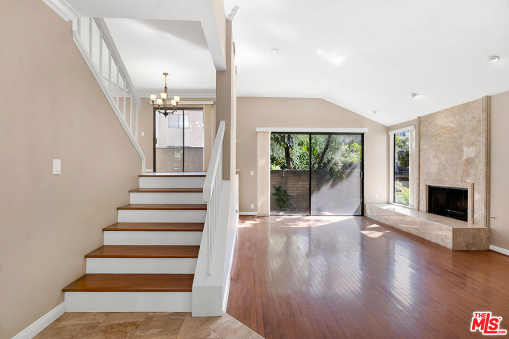 21820 Marylee Street - Photo 2